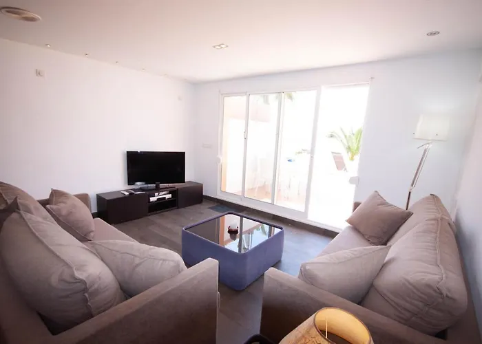 Inmovecos 1 Linea Playa Y Reformado Soling 65